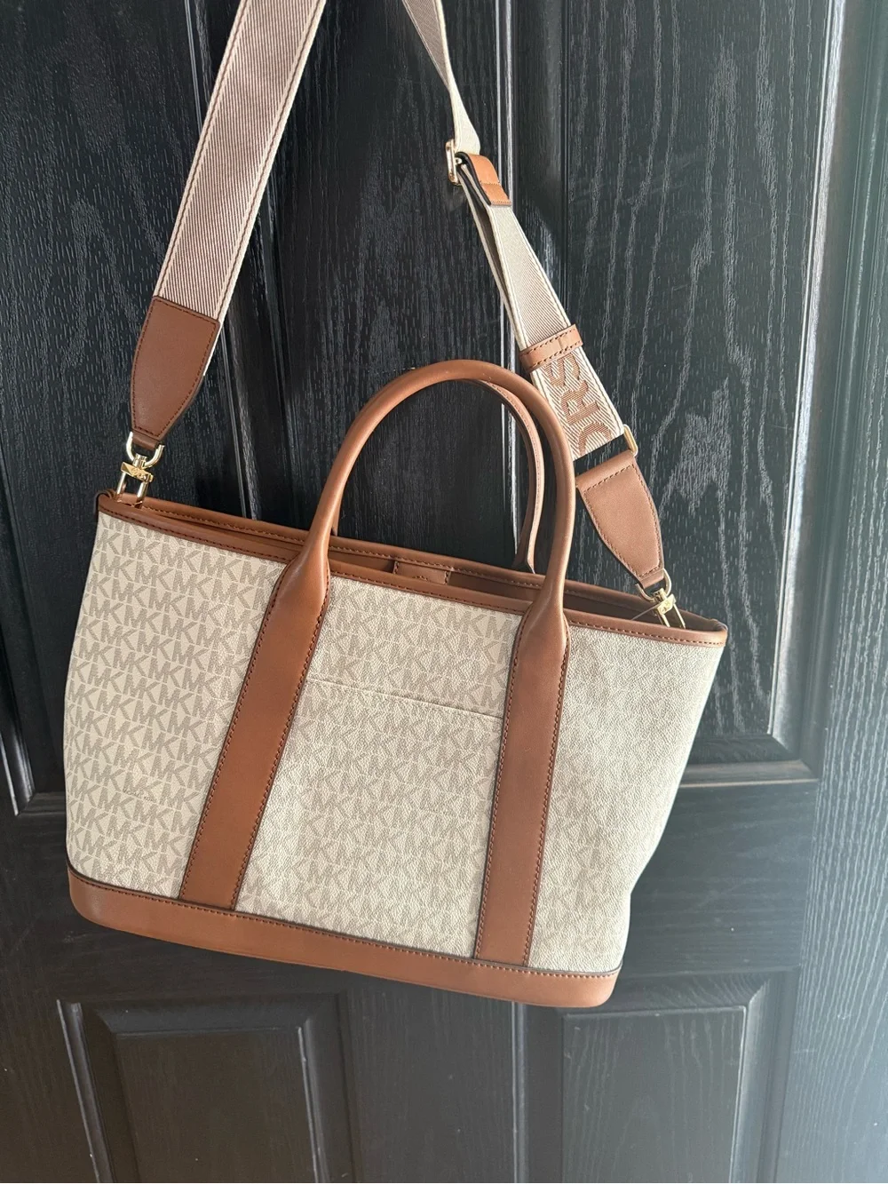 MICHAEL KORS NWT LUISA MEDIUM SIGNATURE LOGO SATCHEL Style #30R4G99S2V